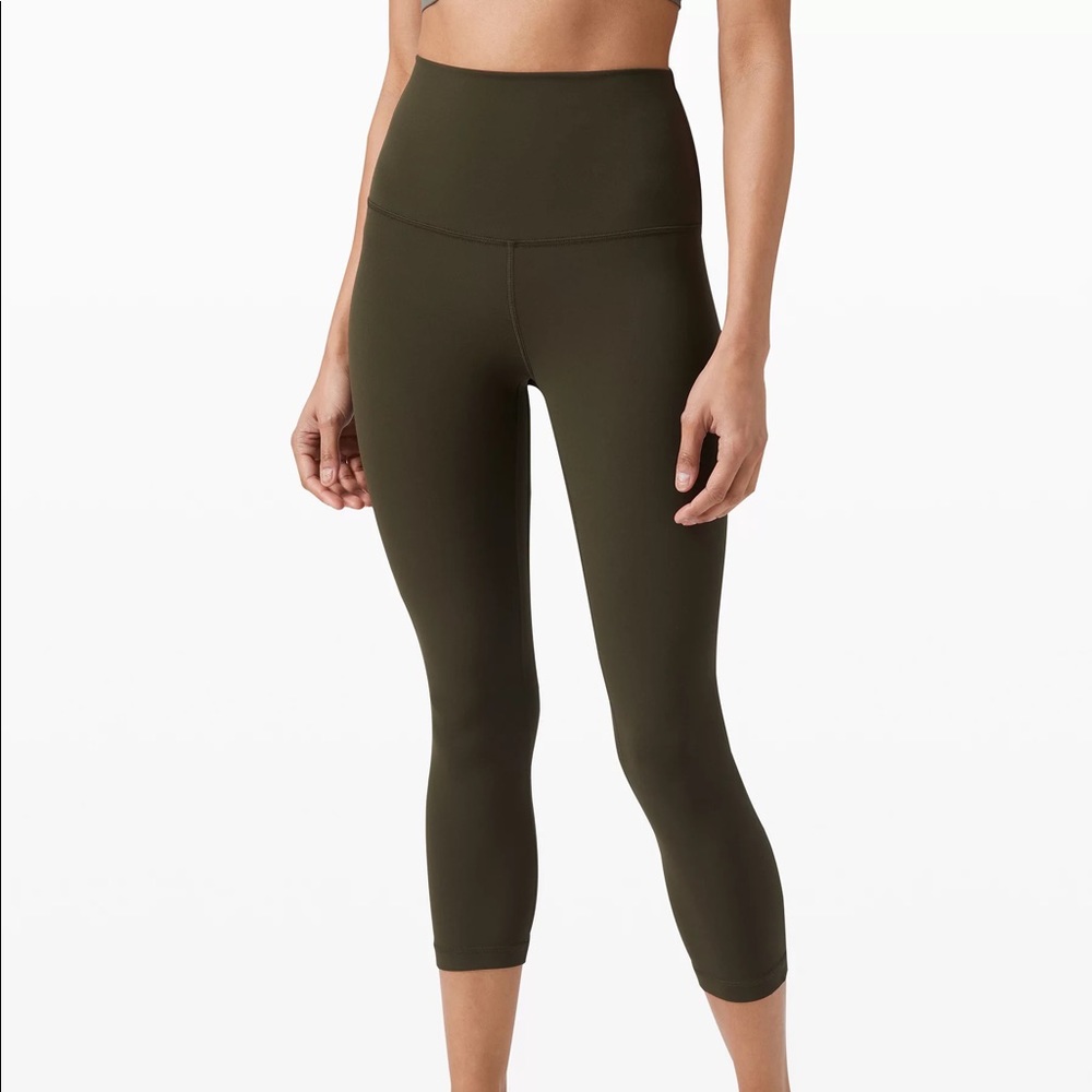 Lululemon | Women's Size 8 High Rise Crop Tights